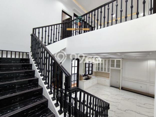 Hunian Eksklusif Dijual LT 270m2 di Pesanggrahan, Jakarta Selatan Hunian Eksklusif Dijual LT 270m2 di Pesanggrahan, Jakarta Selatan