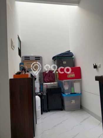 Jual Rumah Eksklusif 3 KT di Villa Melati Mas, Tangerang Selatan Jual Rumah Eksklusif 3 KT di Villa Melati Mas, Tangerang Selatan
