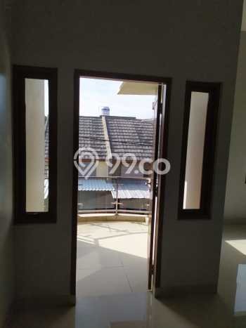 For Sale Rumah 3 Kamar Lokasi Strategis Nyaman dan Strategis di Ciputat For Sale Rumah 3 Kamar Lokasi Strategis Nyaman dan Strategis di Ciputat
