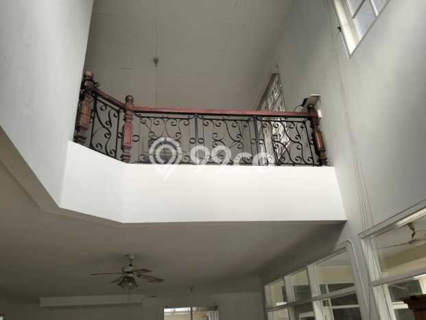 Siap Huni Rumah Mewah 5 Kamar di Cilandak Dekat ke Mana Pun Siap Huni Rumah Mewah 5 Kamar di Cilandak Dekat ke Mana Pun