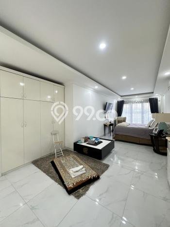 Hunian Elit LB 270m2 Siap Huni Desain Elegan di Pondok Indah, Jakarta Selatan Hunian Elit LB 270m2 Siap Huni Desain Elegan di Pondok Indah, Jakarta Selatan