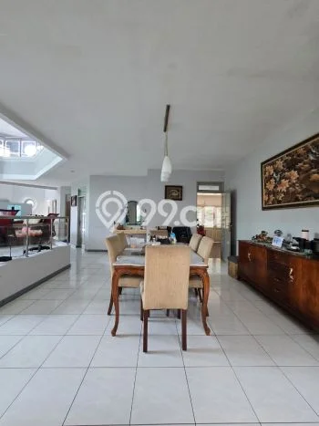 Hunian Eksklusif Siap Huni LT 380m2 di Kebayoran Lama, Jakarta Selatan Hunian Eksklusif Siap Huni LT 380m2 di Kebayoran Lama, Jakarta Selatan