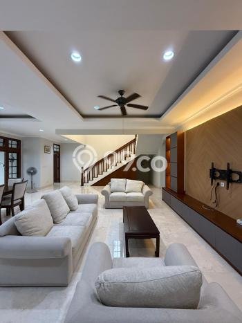 Ready to Use! Premium House LT 420m2 Desain Elegan di Pondok Indah Ready to Use! Premium House LT 420m2 Desain Elegan di Pondok Indah