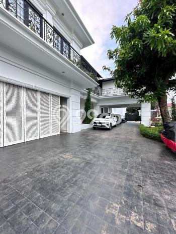 Dijual Rumah Mewah Elegan Dengan View Cantik di Pejaten, Jakarta Selatan Dijual Rumah Mewah Elegan Dengan View Cantik di Pejaten, Jakarta Selatan
