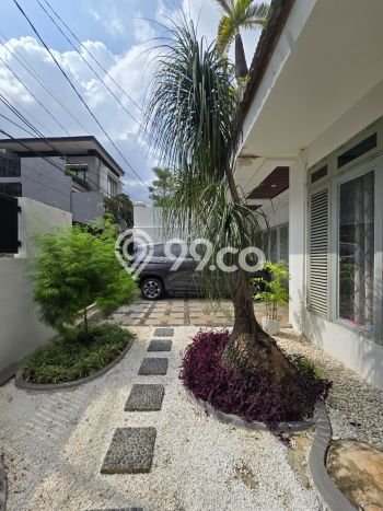 Hunian Eksklusif Siap Huni LT 380m2 di Kebayoran Lama, Jakarta Selatan Hunian Eksklusif Siap Huni LT 380m2 di Kebayoran Lama, Jakarta Selatan