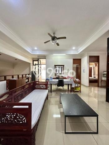 Rumah Elit Modern Tanpa Renovasi di Pondok Indah Jakarta Selatan Rumah Elit Modern Tanpa Renovasi di Pondok Indah Jakarta Selatan