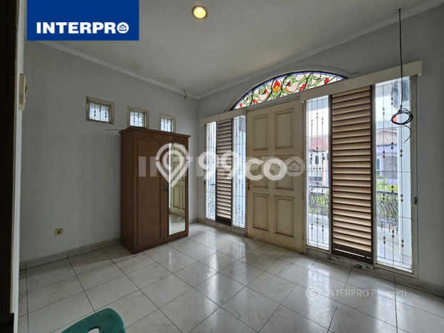 Hunian Elit LB 150m2 Siap Pakai Desain Elegan di Permata Buana, Jakarta Barat Hunian Elit LB 150m2 Siap Pakai Desain Elegan di Permata Buana, Jakarta Barat
