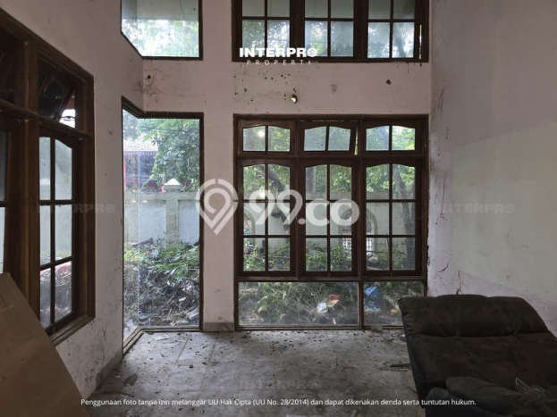 Rumah Elit Modern Tanpa Renovasi di Puri Indah Jakarta Barat Rumah Elit Modern Tanpa Renovasi di Puri Indah Jakarta Barat