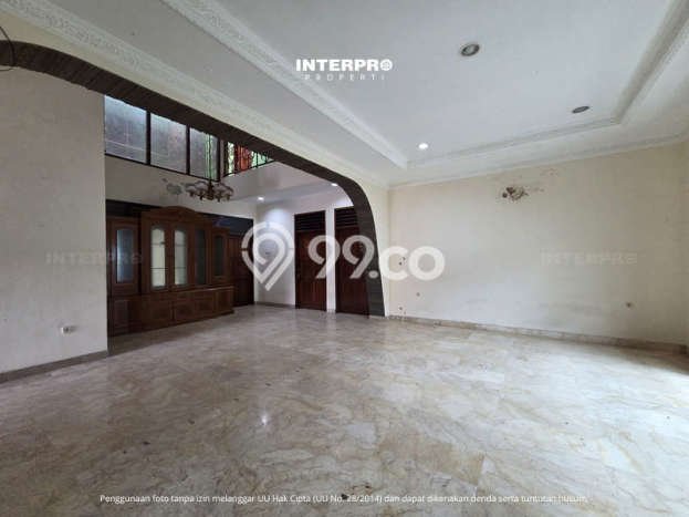 Disewakan! Rumah 9 Kamar Tidur &
8 Kamar Mandi di Slipi, Jakarta Barat Disewakan! Rumah 9 Kamar Tidur &
8 Kamar Mandi di Slipi, Jakarta Barat