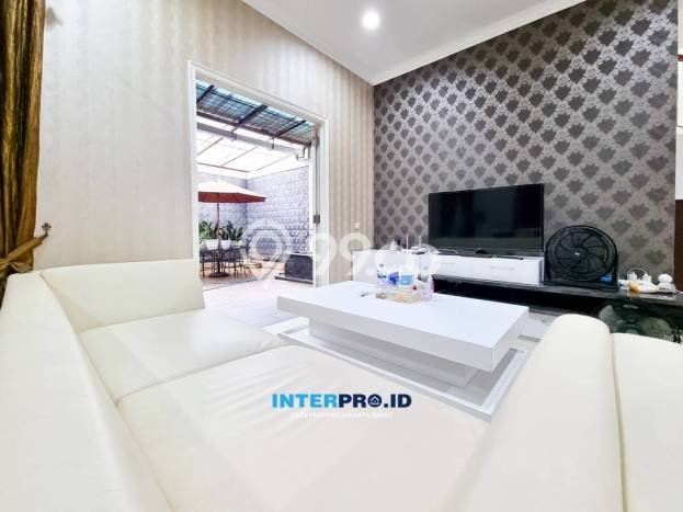 Rumah Dijual Full Furnish Lt 260m2 Mewah Nomor Cantik Emerald PHG Gading Serpong Rumah Dijual Full Furnish Lt 260m2 Mewah Nomor Cantik Emerald PHG Gading Serpong