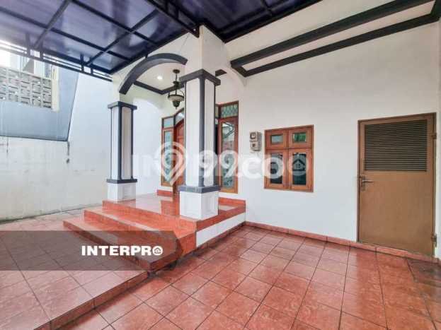 Rumah Asri 4 Kamar View Danau di Permata Buana, Jakarta Barat Rumah Asri 4 Kamar View Danau di Permata Buana, Jakarta Barat
