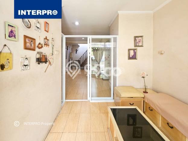 Rumah 1,5 Lantai Siap Huni Terawat di Taman Meruya Ilir Jakbar Rumah 1,5 Lantai Siap Huni Terawat di Taman Meruya Ilir Jakbar