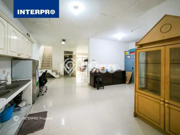 Rumah 2 Lantai Dijual Taman Ratu Indah Lokasi Strategis Lt 132m2 Rumah 2 Lantai Dijual Taman Ratu Indah Lokasi Strategis Lt 132m2
