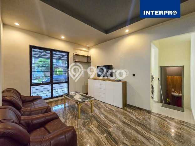 Jual Rumah Mewah Elegan Dengan View Cantik di BSD, Tangerang Jual Rumah Mewah Elegan Dengan View Cantik di BSD, Tangerang