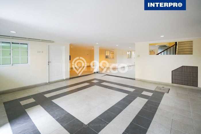 INVESTASI CERDAS! Rumah Exclusive Permata Buana, Jakarta Barat, Luas Tanah 230m² Luas Bangunan 320m² INVESTASI CERDAS! Rumah Exclusive Permata Buana, Jakarta Barat, Luas Tanah 230m² Luas Bangunan 320m²