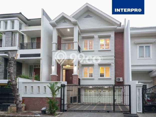 INVESTASI CERDAS! Rumah Exclusive Permata Buana, Jakarta Barat, Luas Tanah 230m² Luas Bangunan 320m² INVESTASI CERDAS! Rumah Exclusive Permata Buana, Jakarta Barat, Luas Tanah 230m² Luas Bangunan 320m²