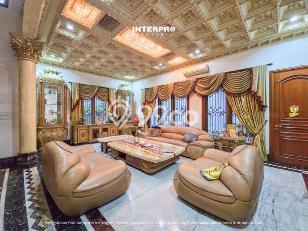 Hunian Elit LB 1000m2 Siap Pakai Desain Elegan di Permata Buana, Jakarta Barat Hunian Elit LB 1000m2 Siap Pakai Desain Elegan di Permata Buana, Jakarta Barat