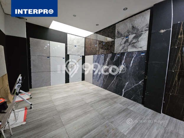 Unit Ruko Dijual di Jakarta Barat LT 120m2 & LB 360m2 Unit Ruko Dijual di Jakarta Barat LT 120m2 & LB 360m2