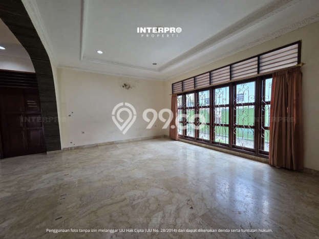 Disewakan! Rumah 9 Kamar Tidur &
8 Kamar Mandi di Slipi, Jakarta Barat Disewakan! Rumah 9 Kamar Tidur &
8 Kamar Mandi di Slipi, Jakarta Barat