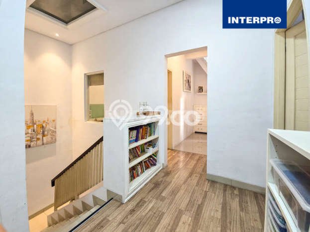 PROMO SPESIAL! Jual Rumah Berkualitas di Permata Buana, Jakarta Barat, Luas Tanah 120m² Luas Bangunan 180m² PROMO SPESIAL! Jual Rumah Berkualitas di Permata Buana, Jakarta Barat, Luas Tanah 120m² Luas Bangunan 180m²