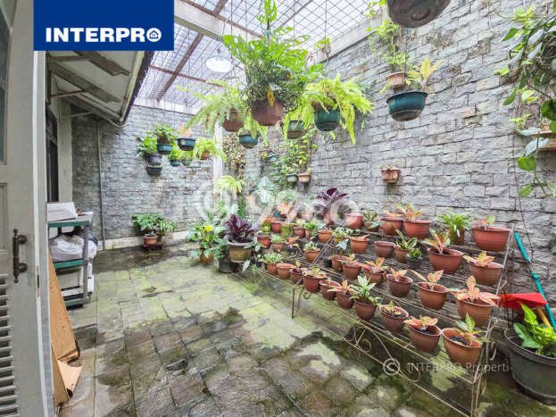 Hunian Elit LB 250m2 Siap Pakai Desain Elegan di Kedoya Baru, Jakarta Barat Hunian Elit LB 250m2 Siap Pakai Desain Elegan di Kedoya Baru, Jakarta Barat