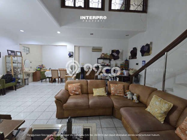 Rumah Elit Modern Tanpa Renovasi di Puri Indah Jakarta Barat Rumah Elit Modern Tanpa Renovasi di Puri Indah Jakarta Barat
