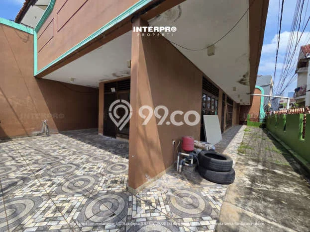 Disewakan! Rumah 9 Kamar Tidur &
8 Kamar Mandi di Slipi, Jakarta Barat Disewakan! Rumah 9 Kamar Tidur &
8 Kamar Mandi di Slipi, Jakarta Barat