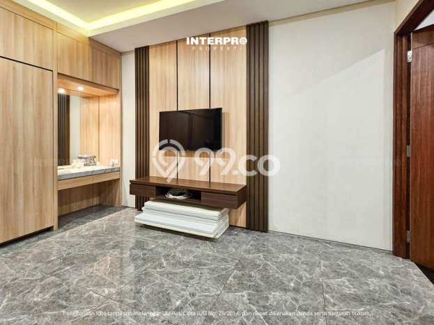 Rumah Mewah LB 360m2 Siap Pakai Desain Elegan di Permata Buana, Jakarta Barat Rumah Mewah LB 360m2 Siap Pakai Desain Elegan di Permata Buana, Jakarta Barat