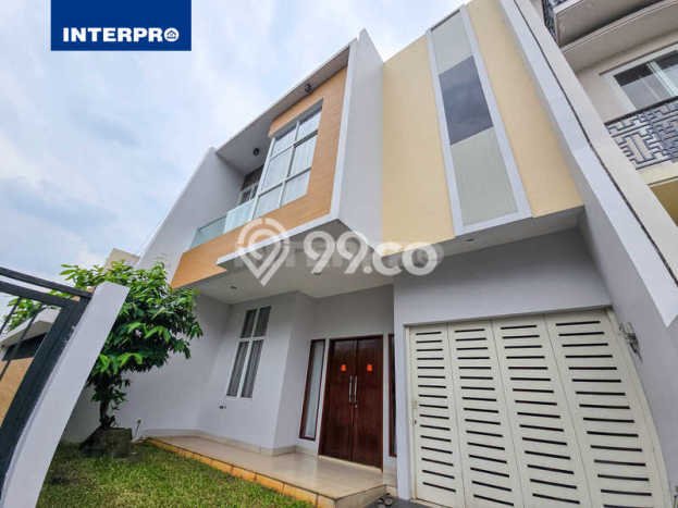 Jual Rumah Luas Elegan Dengan View Eksklusif di Intercon, Jakarta Barat Jual Rumah Luas Elegan Dengan View Eksklusif di Intercon, Jakarta Barat