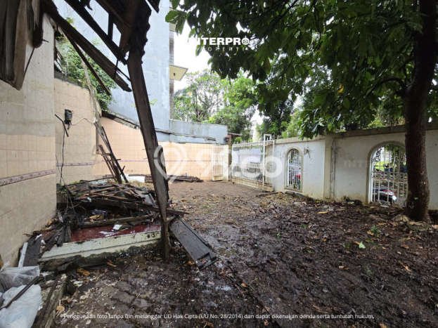 Rumah Elit Modern Tanpa Renovasi di Puri Indah Jakarta Barat Rumah Elit Modern Tanpa Renovasi di Puri Indah Jakarta Barat