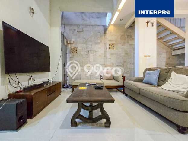 Hunian Nyaman 3 KT di Puri Indah, Jakarta Barat - Luas Tanah 140m² Hunian Nyaman 3 KT di Puri Indah, Jakarta Barat - Luas Tanah 140m²