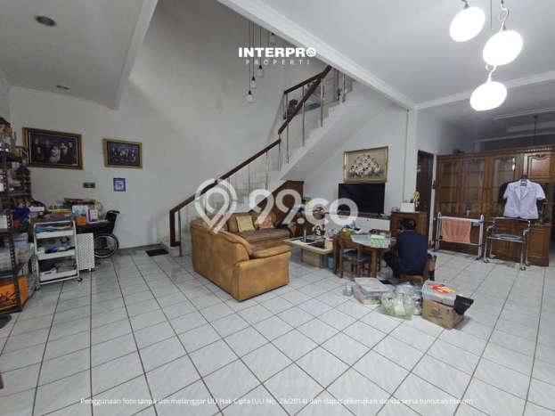 Rumah Elit Modern Tanpa Renovasi di Puri Indah Jakarta Barat Rumah Elit Modern Tanpa Renovasi di Puri Indah Jakarta Barat