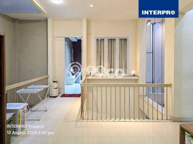 Hunian Nyaman 3 KT di Puri Indah, Jakarta Barat - Luas Tanah 140m² Hunian Nyaman 3 KT di Puri Indah, Jakarta Barat - Luas Tanah 140m²