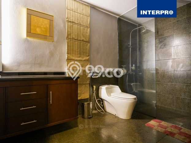 Ready to Use! Premium House LT 400m2 Desain Modern di Permata Buana Ready to Use! Premium House LT 400m2 Desain Modern di Permata Buana