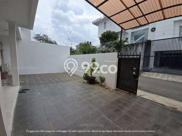 Disewakan! Rumah 4 Kamar Tidur &
3 Kamar Mandi di Permata Buana, Jakarta Barat Disewakan! Rumah 4 Kamar Tidur &
3 Kamar Mandi di Permata Buana, Jakarta Barat