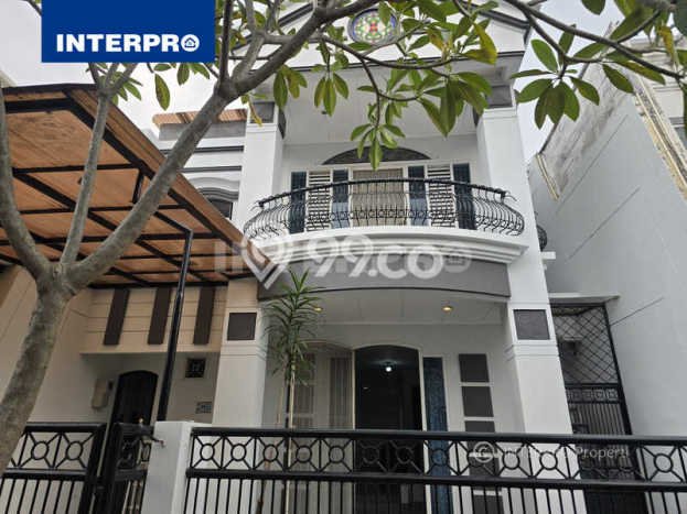 Hunian Elit LB 150m2 Siap Pakai Desain Elegan di Permata Buana, Jakarta Barat Hunian Elit LB 150m2 Siap Pakai Desain Elegan di Permata Buana, Jakarta Barat