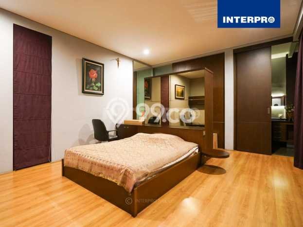 Ready to Use! Premium House LT 400m2 Desain Modern di Permata Buana Ready to Use! Premium House LT 400m2 Desain Modern di Permata Buana