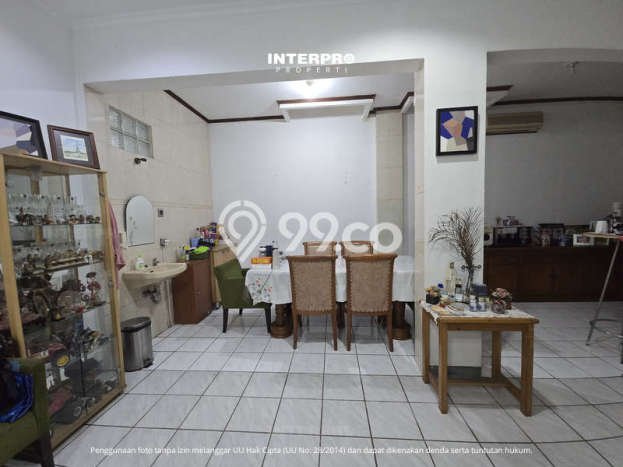 Rumah Elit Modern Tanpa Renovasi di Puri Indah Jakarta Barat Rumah Elit Modern Tanpa Renovasi di Puri Indah Jakarta Barat