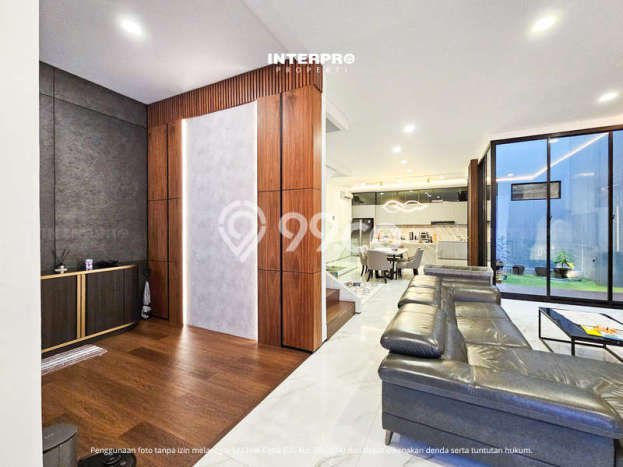 Rumah Mewah LB 360m2 Siap Pakai Desain Elegan di Permata Buana, Jakarta Barat Rumah Mewah LB 360m2 Siap Pakai Desain Elegan di Permata Buana, Jakarta Barat