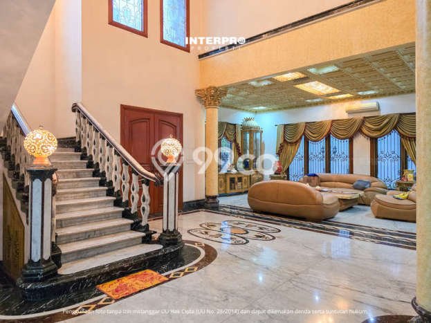 Hunian Elit LB 1000m2 Siap Pakai Desain Elegan di Permata Buana, Jakarta Barat Hunian Elit LB 1000m2 Siap Pakai Desain Elegan di Permata Buana, Jakarta Barat