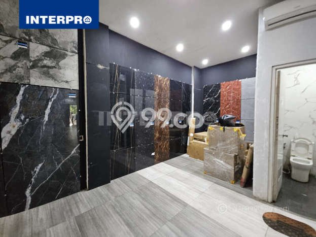 Unit Ruko Dijual di Jakarta Barat LT 120m2 & LB 360m2 Unit Ruko Dijual di Jakarta Barat LT 120m2 & LB 360m2