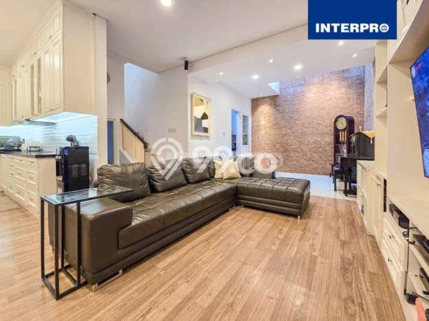 PROMO SPESIAL! Jual Rumah Berkualitas di Permata Buana, Jakarta Barat, Luas Tanah 120m² Luas Bangunan 180m² PROMO SPESIAL! Jual Rumah Berkualitas di Permata Buana, Jakarta Barat, Luas Tanah 120m² Luas Bangunan 180m²