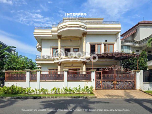 Hunian Elit LB 1000m2 Siap Pakai Desain Elegan di Permata Buana, Jakarta Barat Hunian Elit LB 1000m2 Siap Pakai Desain Elegan di Permata Buana, Jakarta Barat