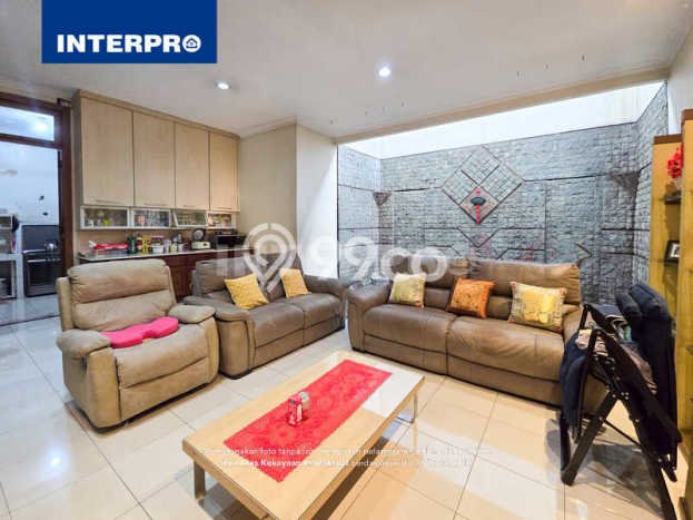 Rumah Elit Modern Siap Huni di Puri Indah Jakarta Barat Rumah Elit Modern Siap Huni di Puri Indah Jakarta Barat