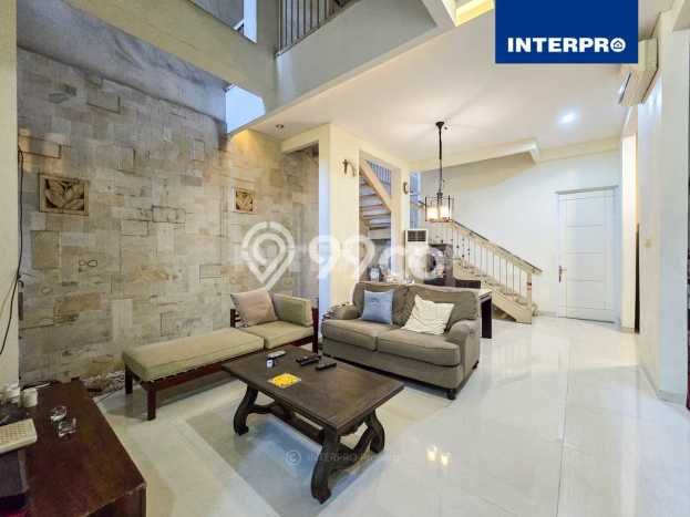 Hunian Nyaman 3 KT di Puri Indah, Jakarta Barat - Luas Tanah 140m² Hunian Nyaman 3 KT di Puri Indah, Jakarta Barat - Luas Tanah 140m²