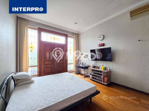 Hunian Elit LB 500m2 Siap Pakai Desain Elegan di Permata Buana, Jakarta Barat Hunian Elit LB 500m2 Siap Pakai Desain Elegan di Permata Buana, Jakarta Barat