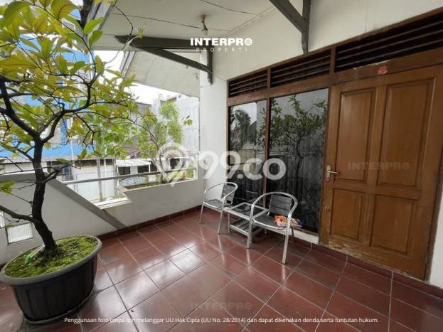 Dijual Rumah Luas Elegan Dengan View Cantik di Intercon, Jakarta Barat Dijual Rumah Luas Elegan Dengan View Cantik di Intercon, Jakarta Barat