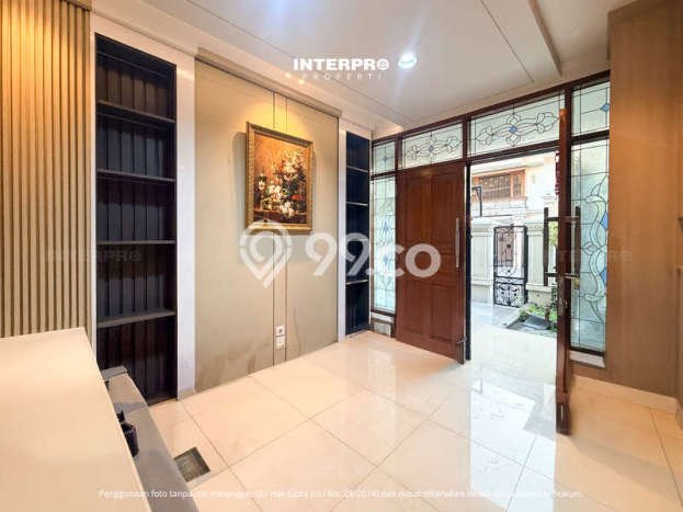 For Sale! Luxury House LT 160m2 Desain Elegan di Permata Buana For Sale! Luxury House LT 160m2 Desain Elegan di Permata Buana