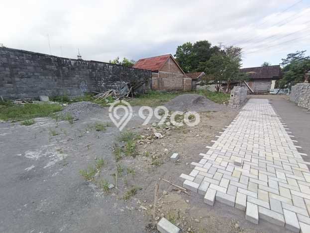 PENAWARAN MENARIK! Tanah Kawasan , Luas 202m2m², Lokasi Strategis PENAWARAN MENARIK! Tanah Kawasan , Luas 202m2m², Lokasi Strategis