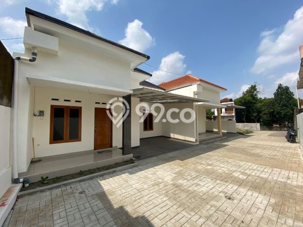 Jual Rumah Eksklusif 3 KT di Maguwoharjo, Yogyakarta Jual Rumah Eksklusif 3 KT di Maguwoharjo, Yogyakarta